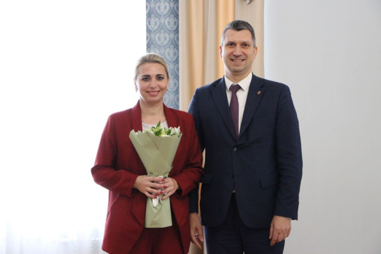 Мария Михайловна Астахова награждена медалью "Трудовая доблесть lll степени"!.
